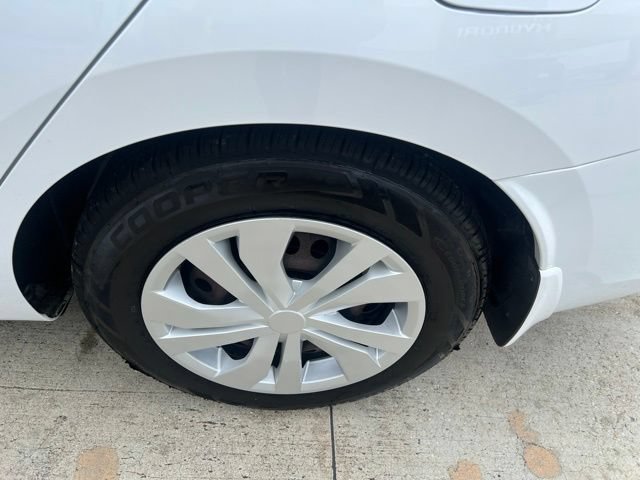 Used 2020 Nissan Versa S FWD image 24