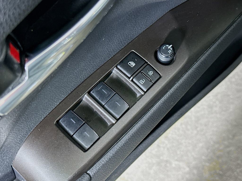 Used 2024 Toyota Camry SE FWD image 19