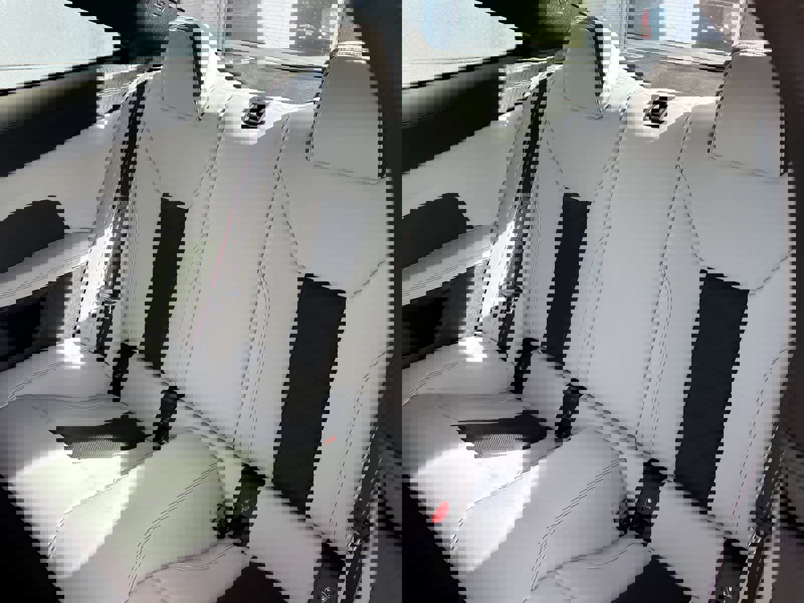 Used 2023 BMW M4 Competition w/ Executive Package image 23