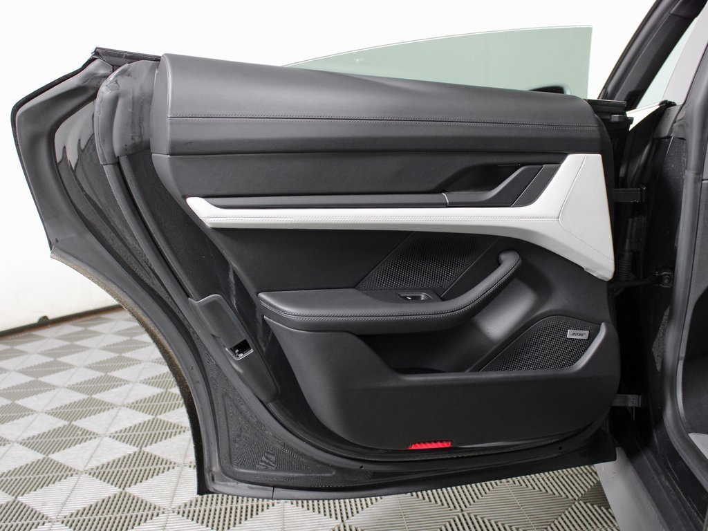 Used 2021 Porsche Taycan 4S image 34