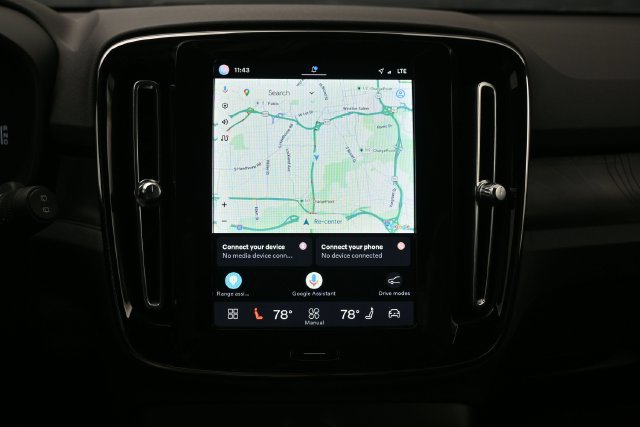 Used 2023 Volvo XC40 Recharge Plus AWD/4WD image 13