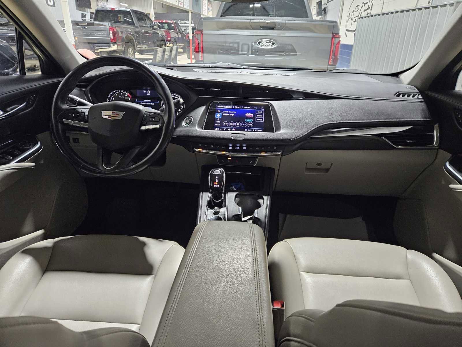 Used 2020 Cadillac XT4 Luxury AWD/4WD image 8
