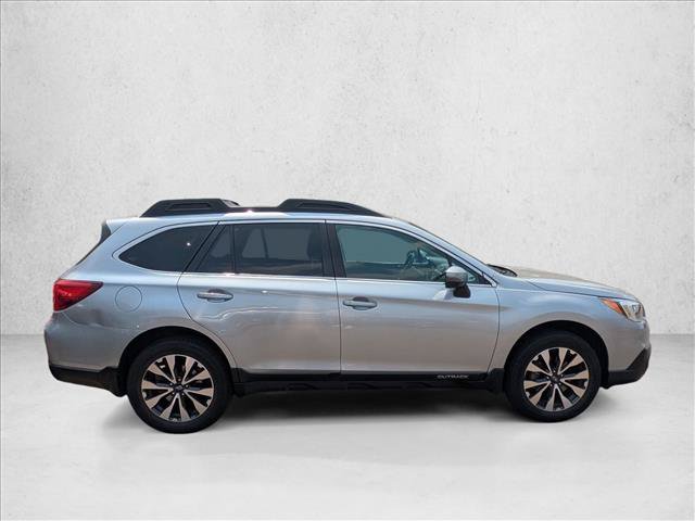 Used 2017 Subaru Outback 2.5i Limited AWD/4WD image 4