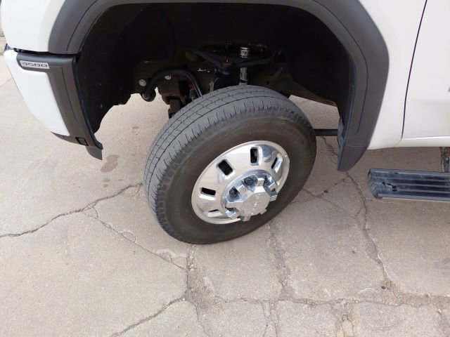 Used 2024 GMC Sierra 3500 Denali Ultimate AWD/4WD image 38