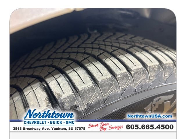 Used 2012 Chevrolet Traverse LT image 16