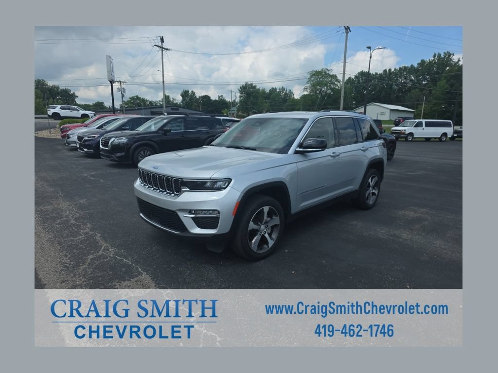 Used 2023 Jeep Grand Cherokee Limited AWD/4WD image 1