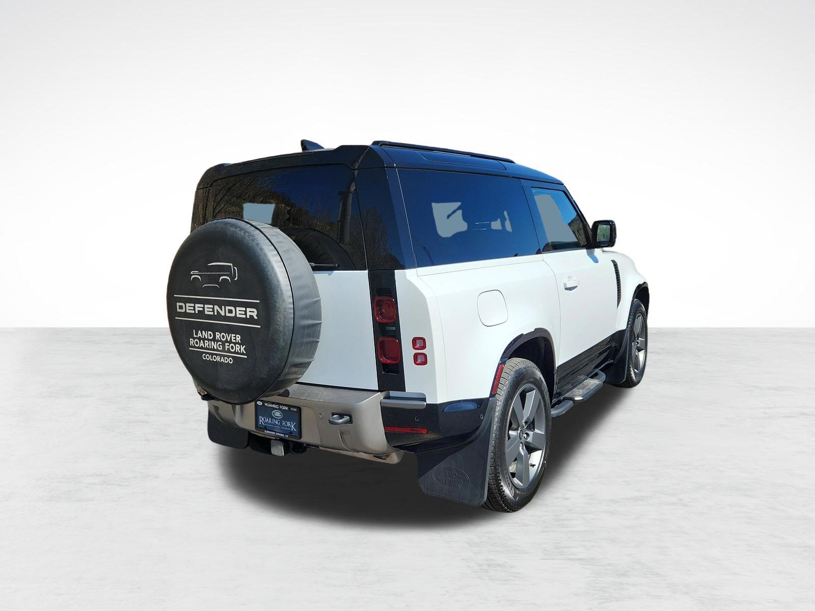 Used 2025 Land Rover Defender 90 X-Dynamic SE image 8