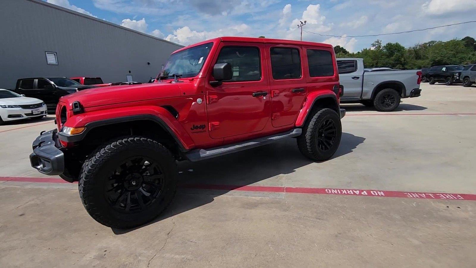 Used 2019 Jeep Wrangler Unlimited Sahara AWD/4WD image 4