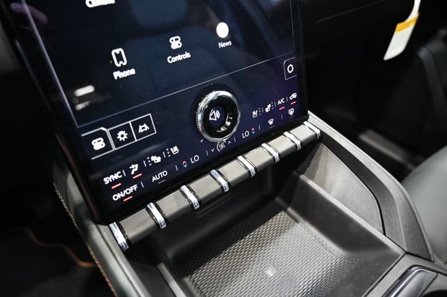 New 2026 GMC Terrain AT4 w/ Convenience Package III AWD/4WD image 17