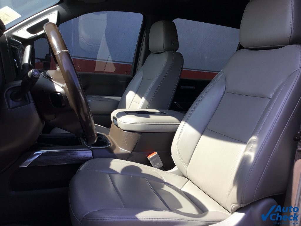 Used 2020 Chevrolet Silverado 3500 LTZ w/ LTZ Premium Package image 31