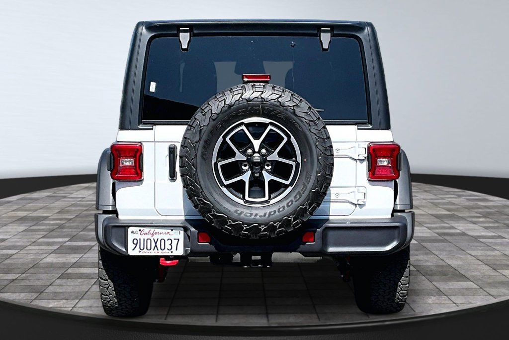Certified 2025 Jeep Wrangler Unlimited Rubicon w/ Convenience Group AWD/4WD image 23