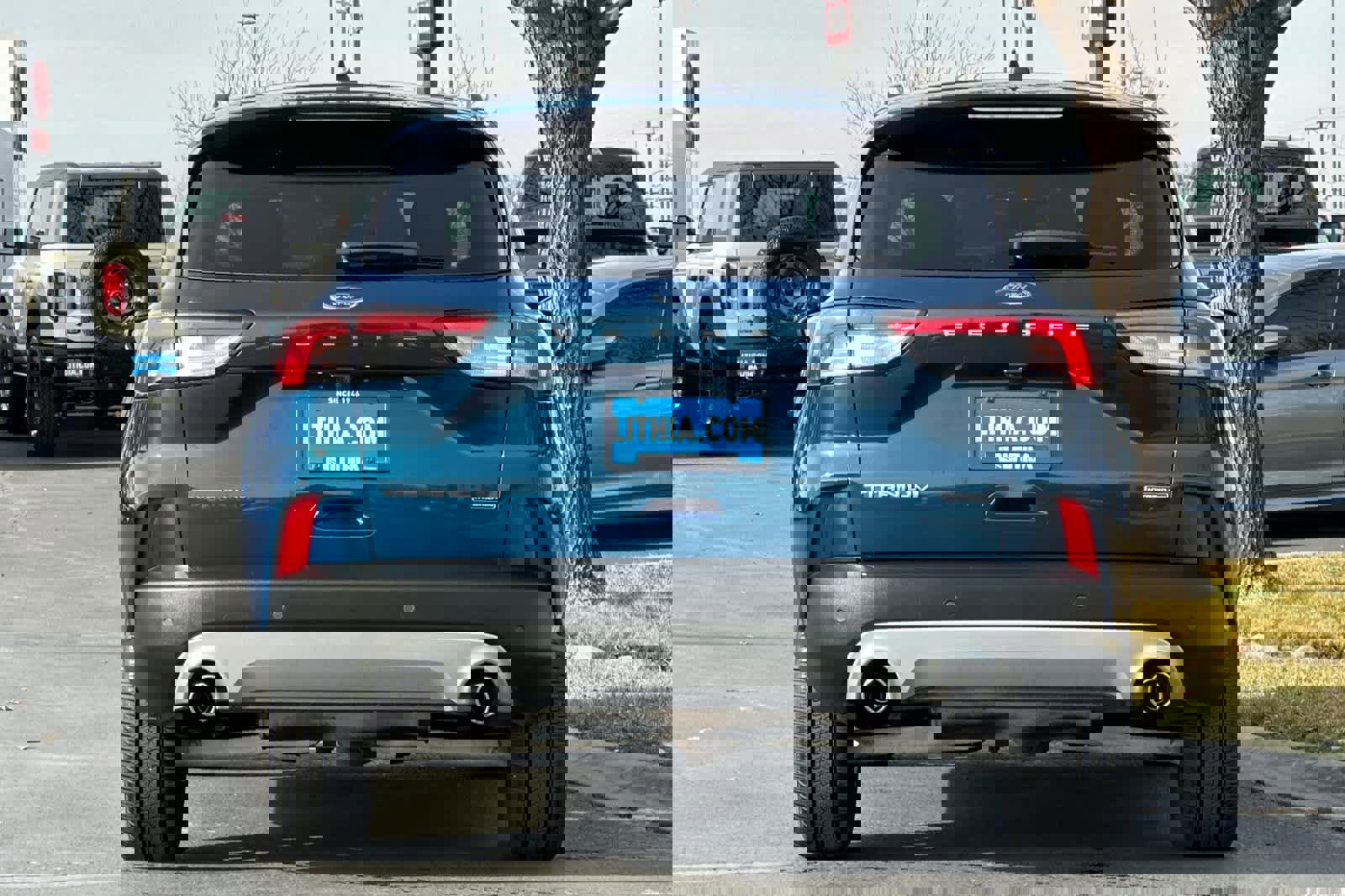 Used 2020 Ford Escape Titanium w/ Titanium Premium Package 2.0 image 7