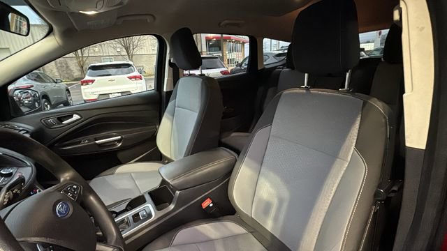 Used 2019 Ford Escape SE image 28