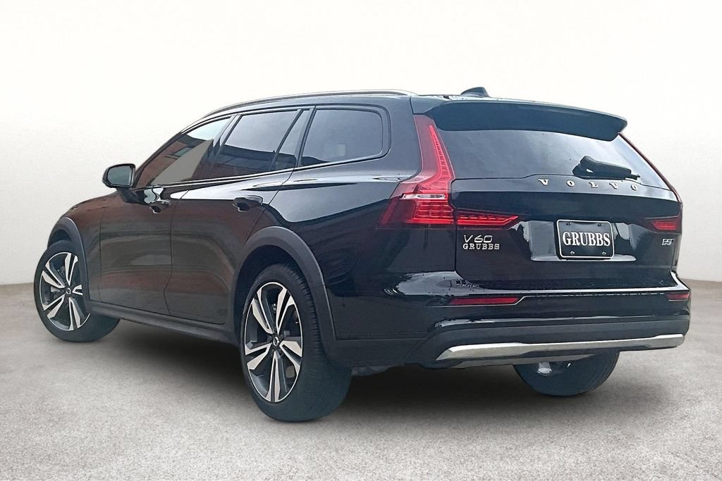 Certified 2025 Volvo V60 B5 Cross Country Plus AWD/4WD image 16