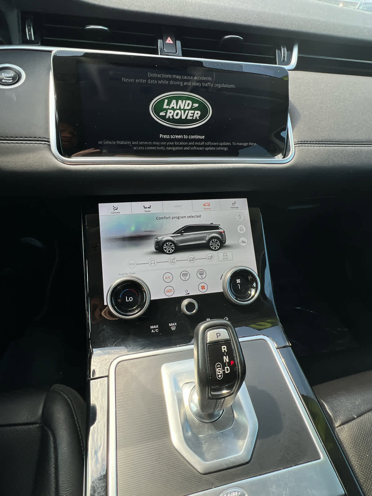 Used 2020 Land Rover Range Rover Evoque SE AWD/4WD image 18