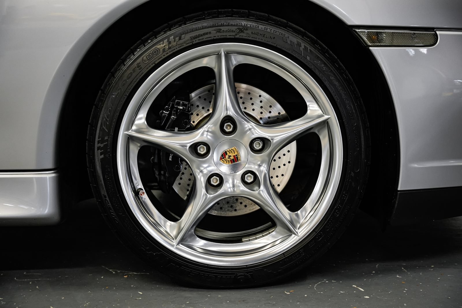 Used 2004 Porsche 911 Carrera RWD image 51