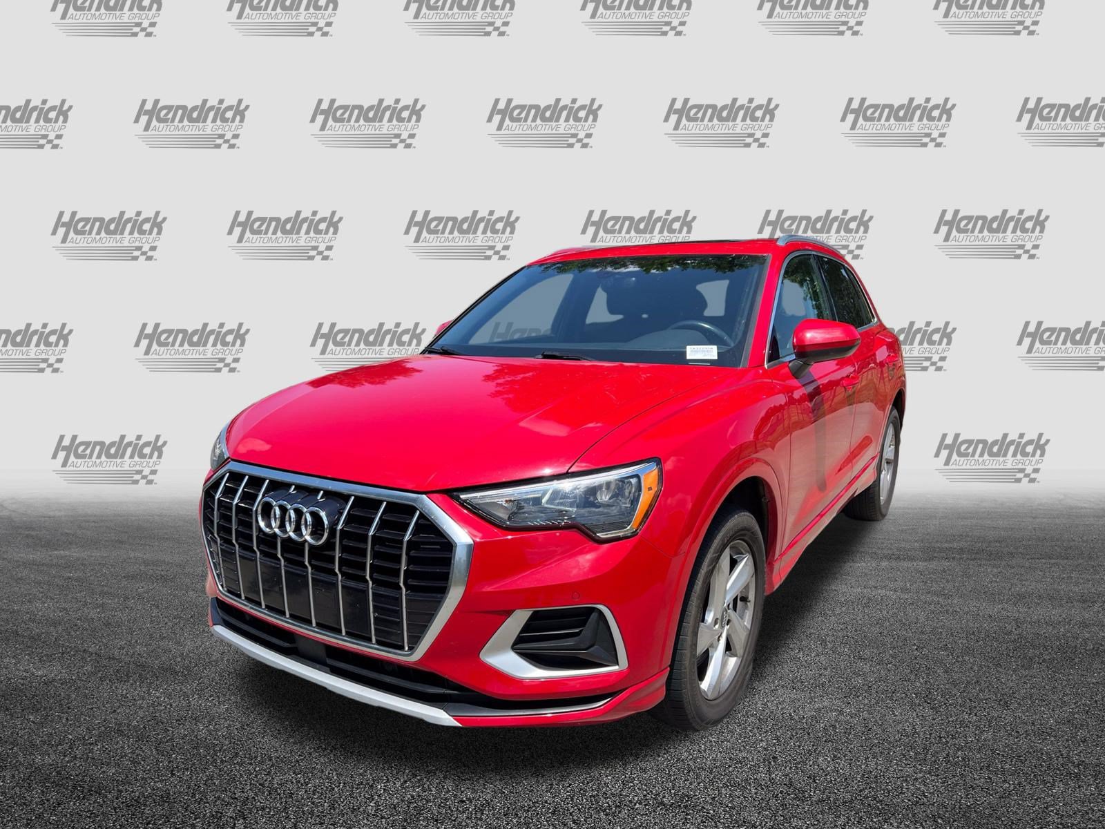 Used 2020 Audi Q3 2.0T Premium w/ Convenience Package AWD/4WD image 6