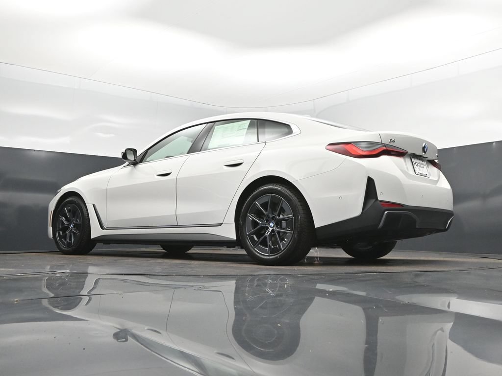 New 2026 BMW i4 eDrive40 w/ Premium Package RWD image 40
