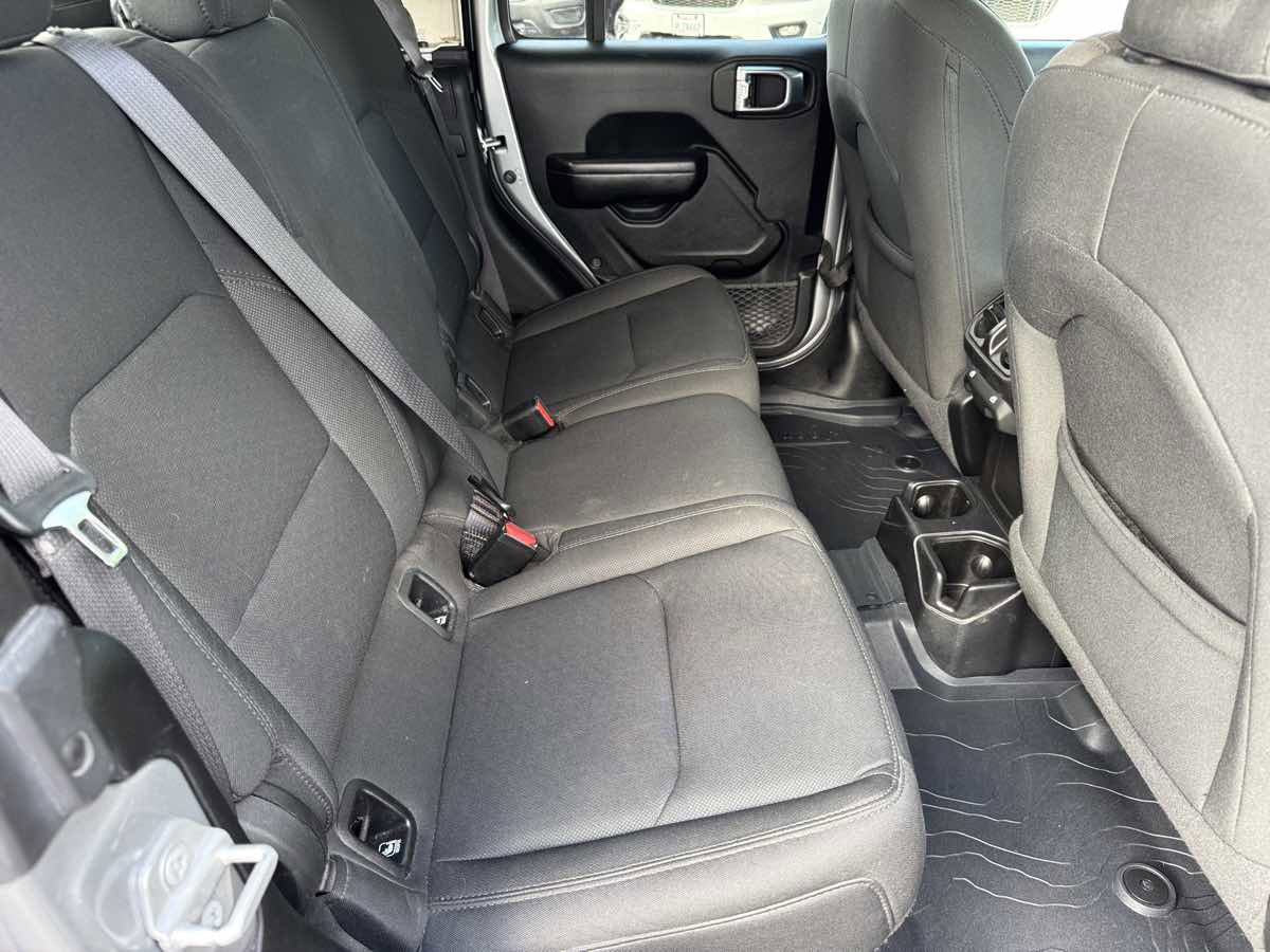 Used 2021 Jeep Gladiator Sport AWD/4WD image 20