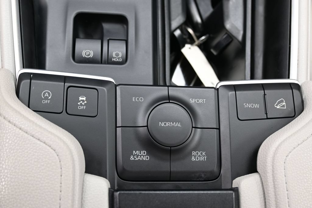 Used 2024 Toyota Grand Highlander AWD image 25