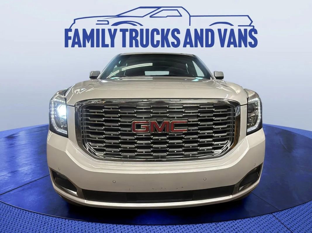 Used 2018 GMC Yukon Denali w/ Denali Ultimate Package AWD/4WD image 8