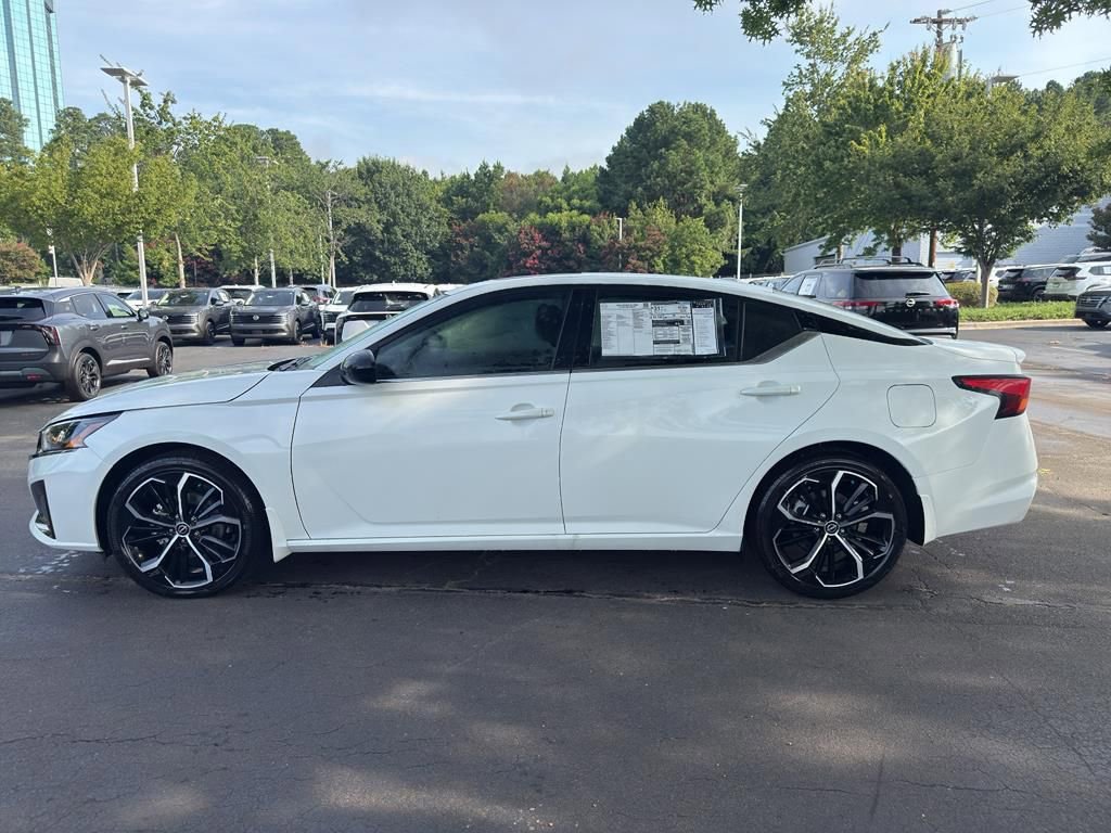 New 2025 Nissan Altima 2.5 SR w/ SR Premium Package image 4