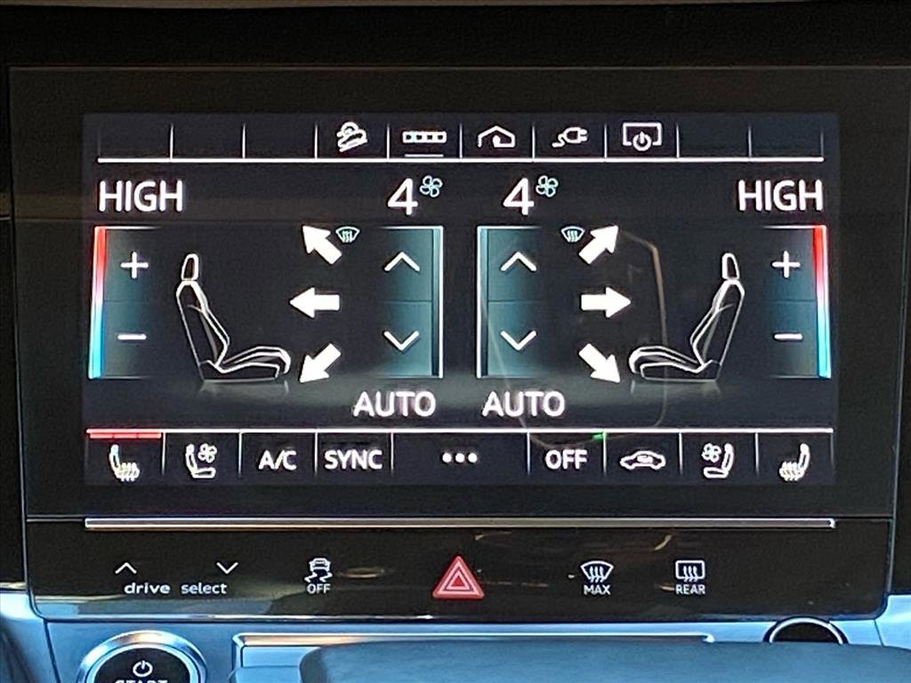 Used 2024 Audi Q8 e-tron Premium Plus image 9