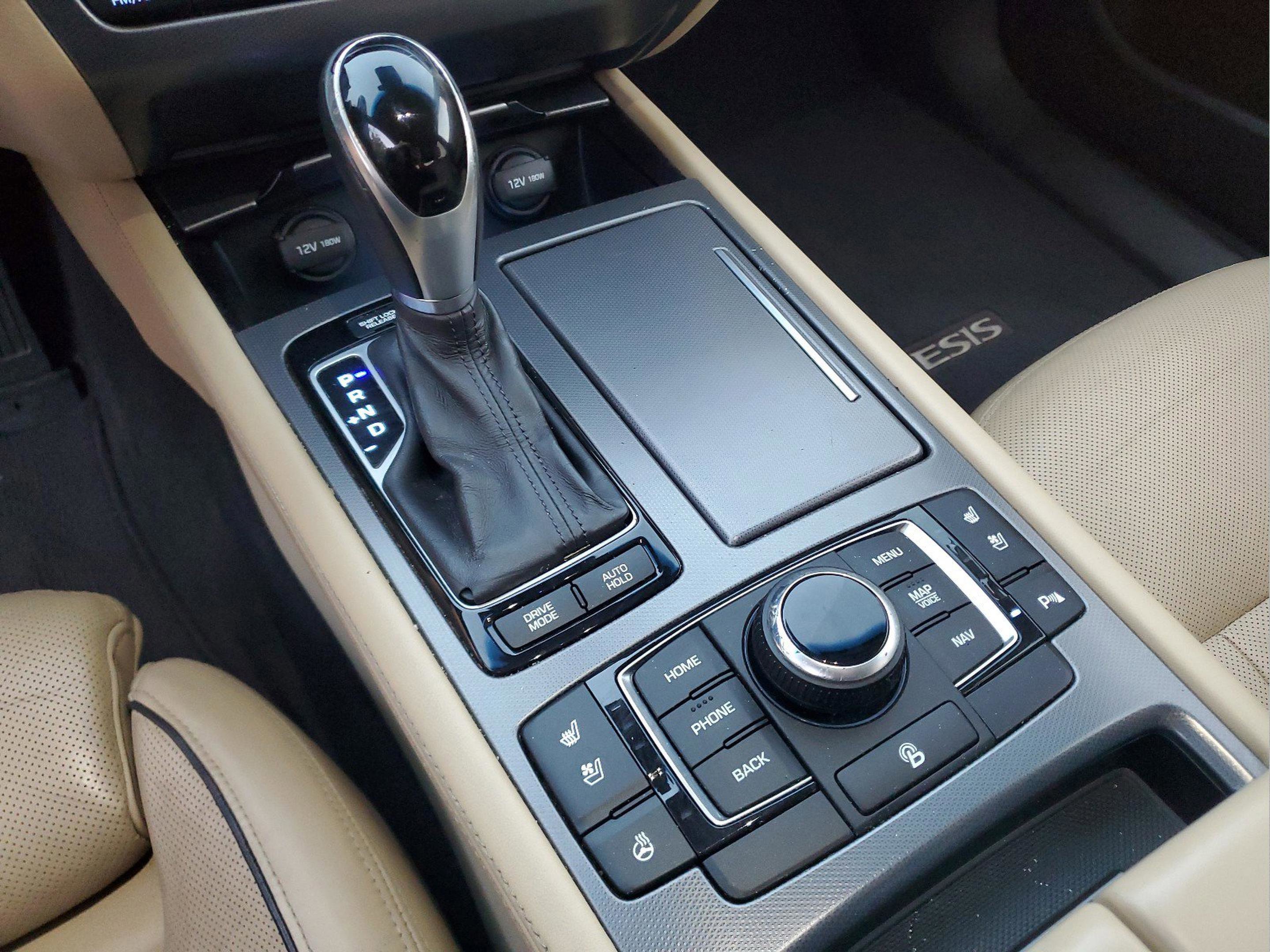 Used 2015 Hyundai Genesis 3.8 w/ Option Group 04 image 25