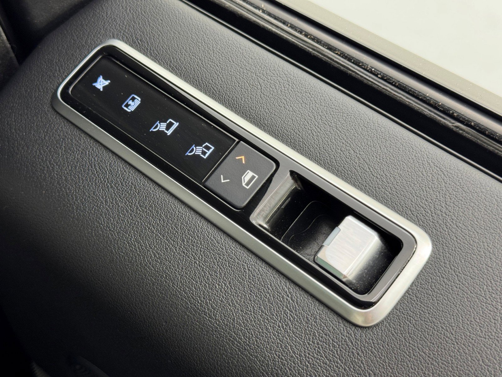 Used 2020 Land Rover Range Rover HSE image 43