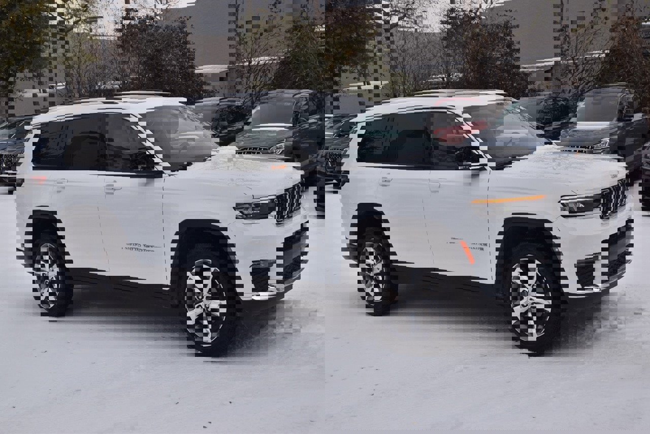 Used 2022 Jeep Grand Cherokee L Limited image 5