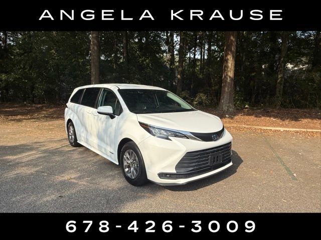 Used 2021 Toyota Sienna LE
