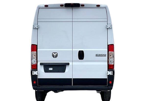 Used 2026 RAM ProMaster 2500 w/ Convenience Group FWD image 4