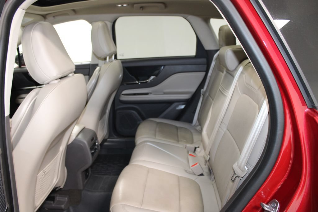Used 2021 Lincoln Corsair AWD w/ Premium Package image 23