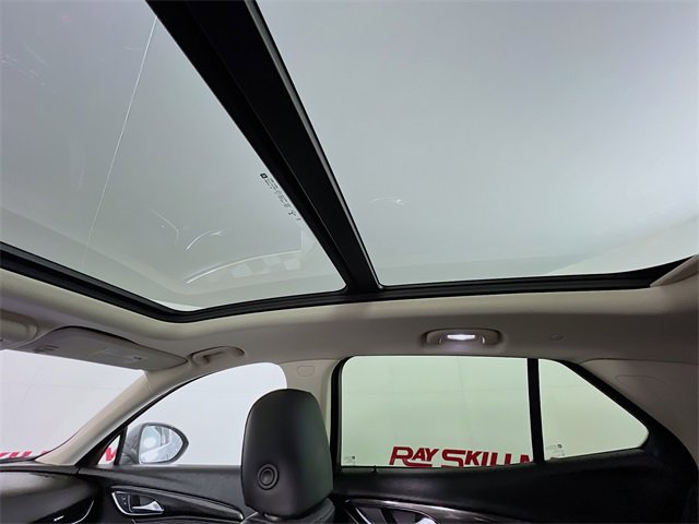 Used 2021 Buick Envision Essence w/ Technology Package I image 26