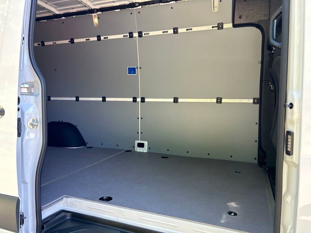 Used 2024 Mercedes-Benz Sprinter 2500 image 23