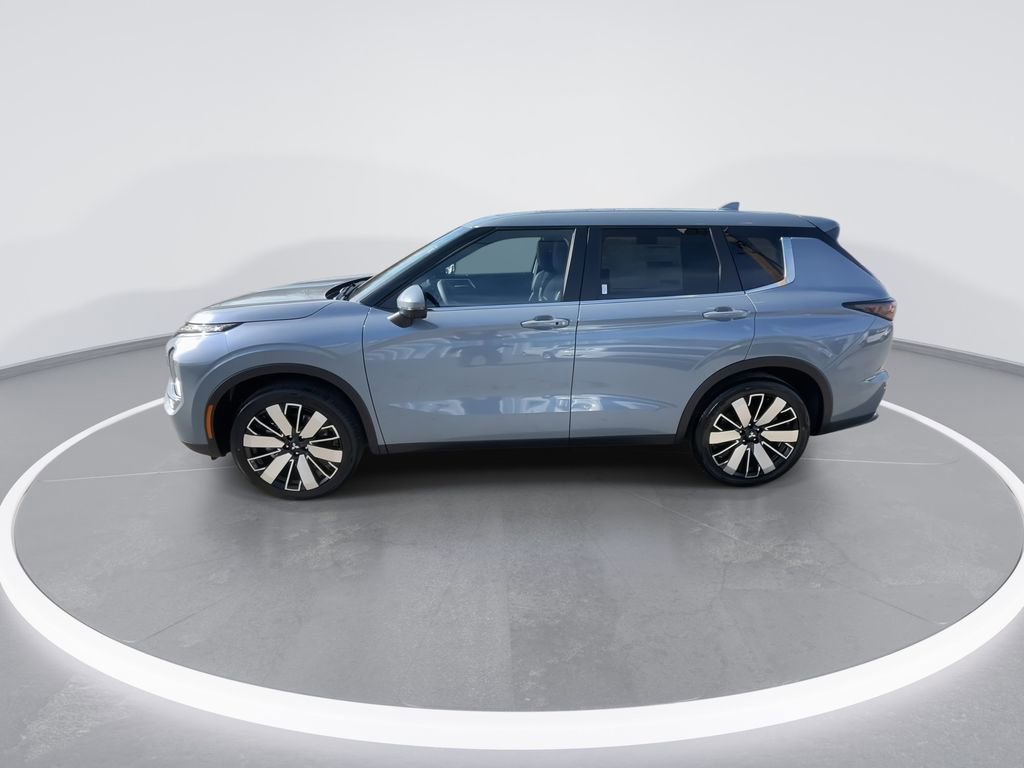 New 2026 Mitsubishi Outlander SE image 5