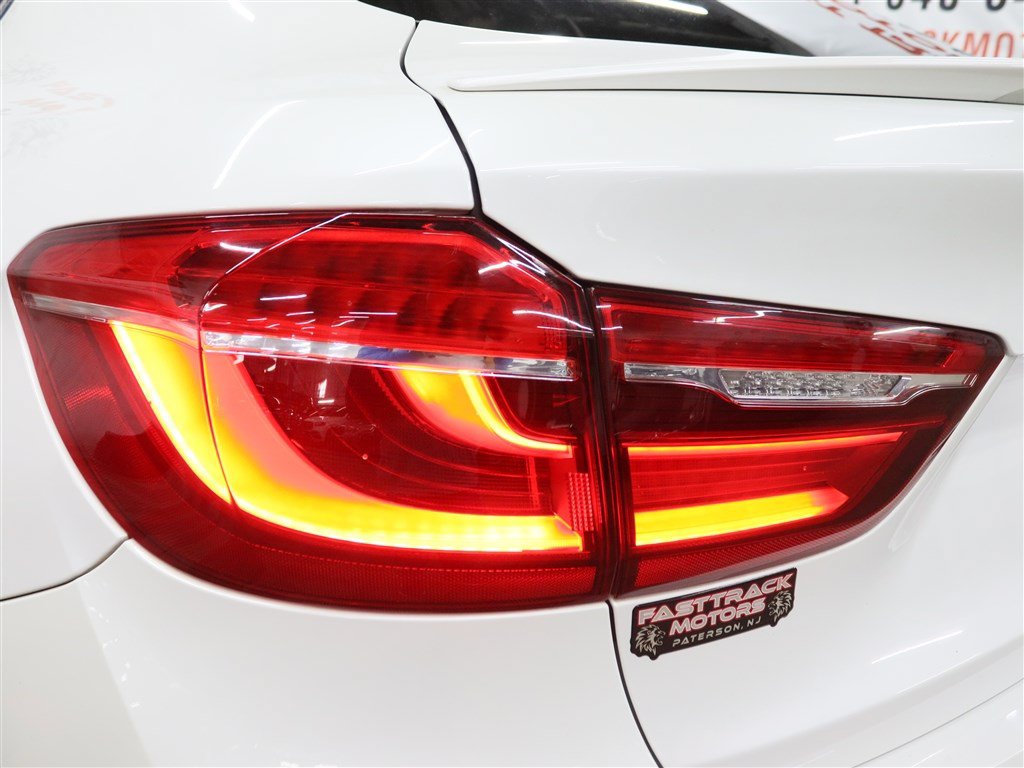 Used 2017 BMW X6 M AWD/4WD image 10