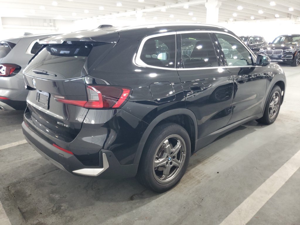 Certified 2023 BMW X1 xDrive28i AWD/4WD image 3
