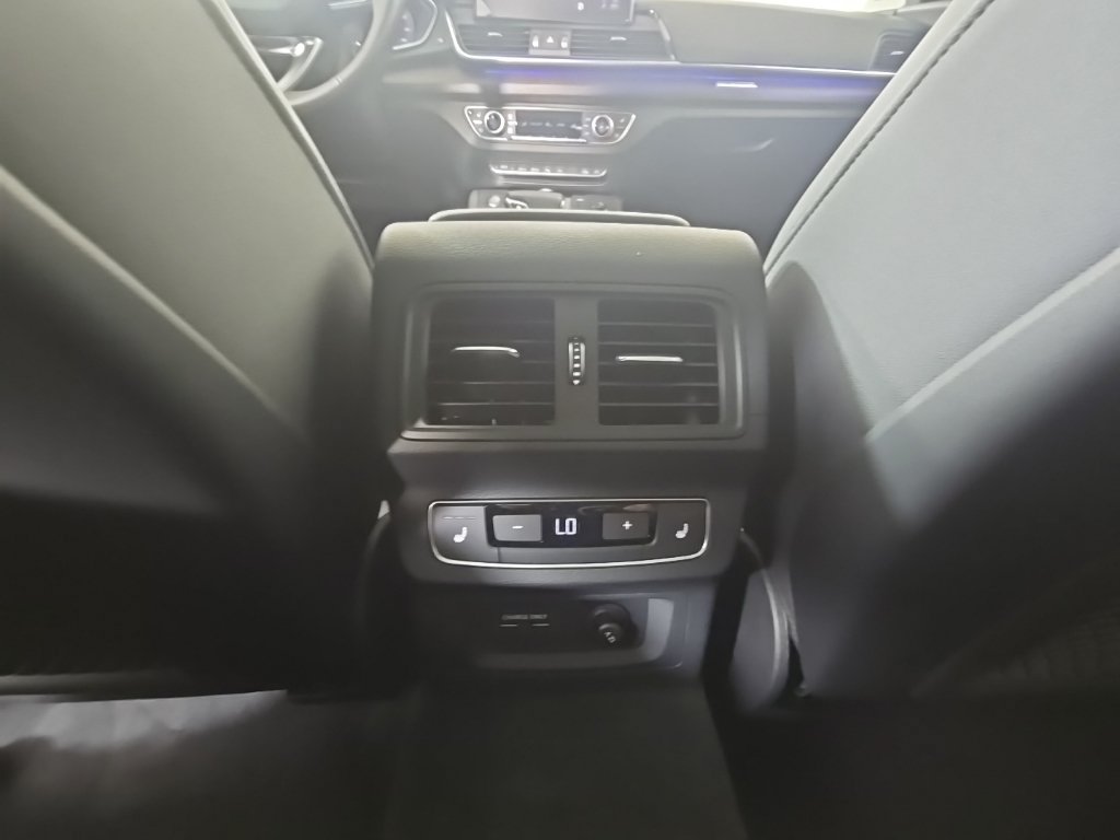 Used 2024 Audi Q5 2.0T Prestige AWD/4WD image 32