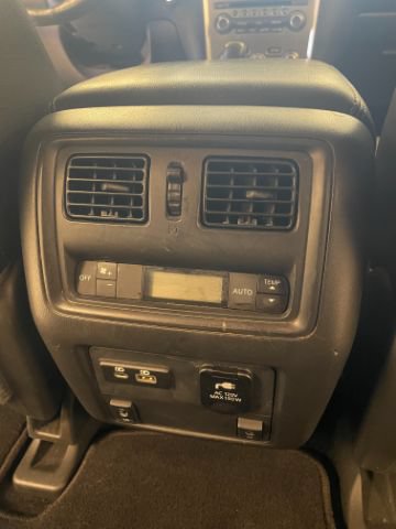 Used 2020 Nissan Pathfinder SL FWD image 22