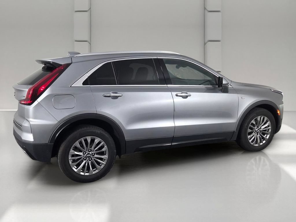 Used 2024 Cadillac XT4 Premium Luxury FWD image 5