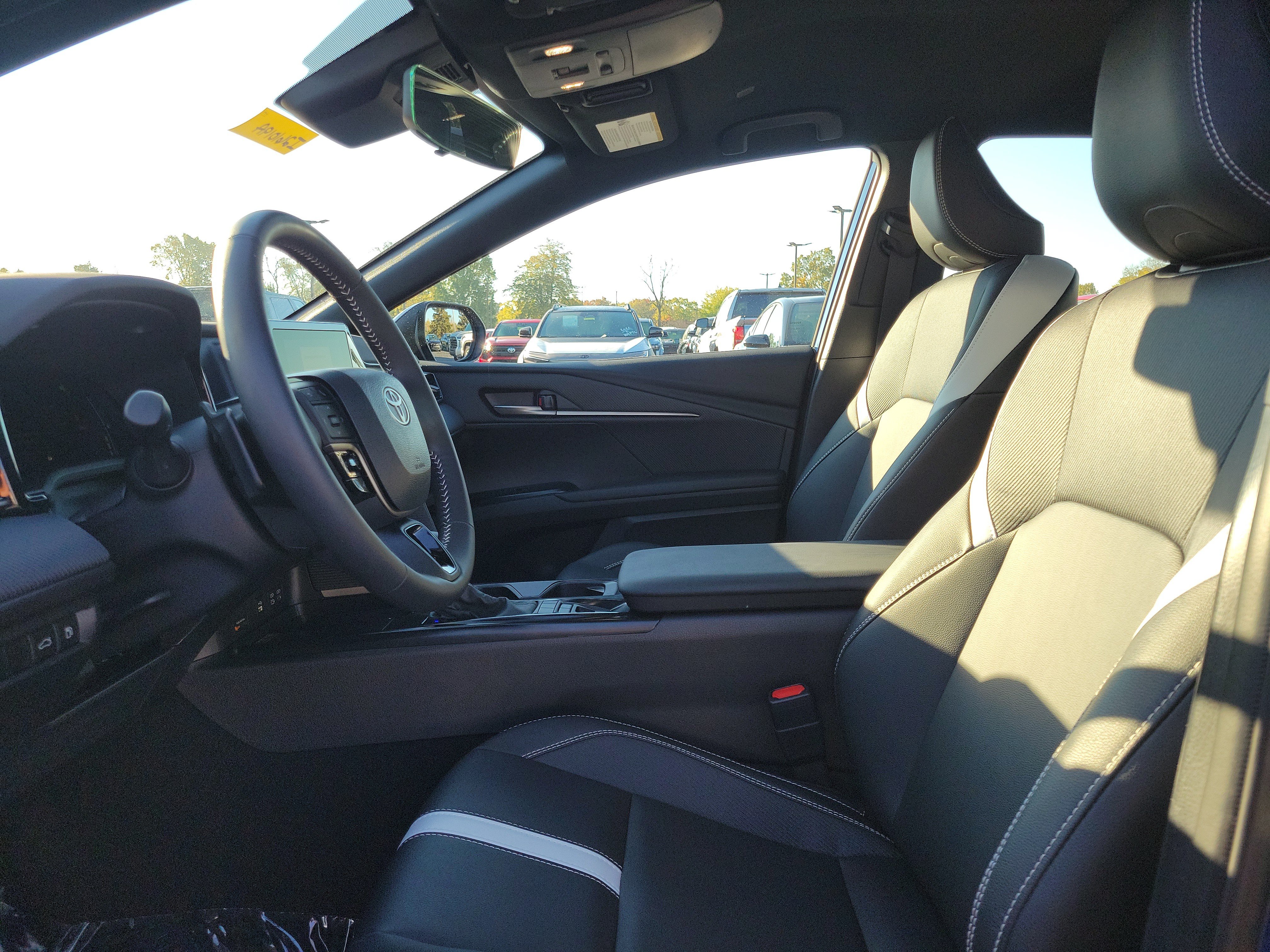 Used 2026 Toyota Camry SE FWD image 15