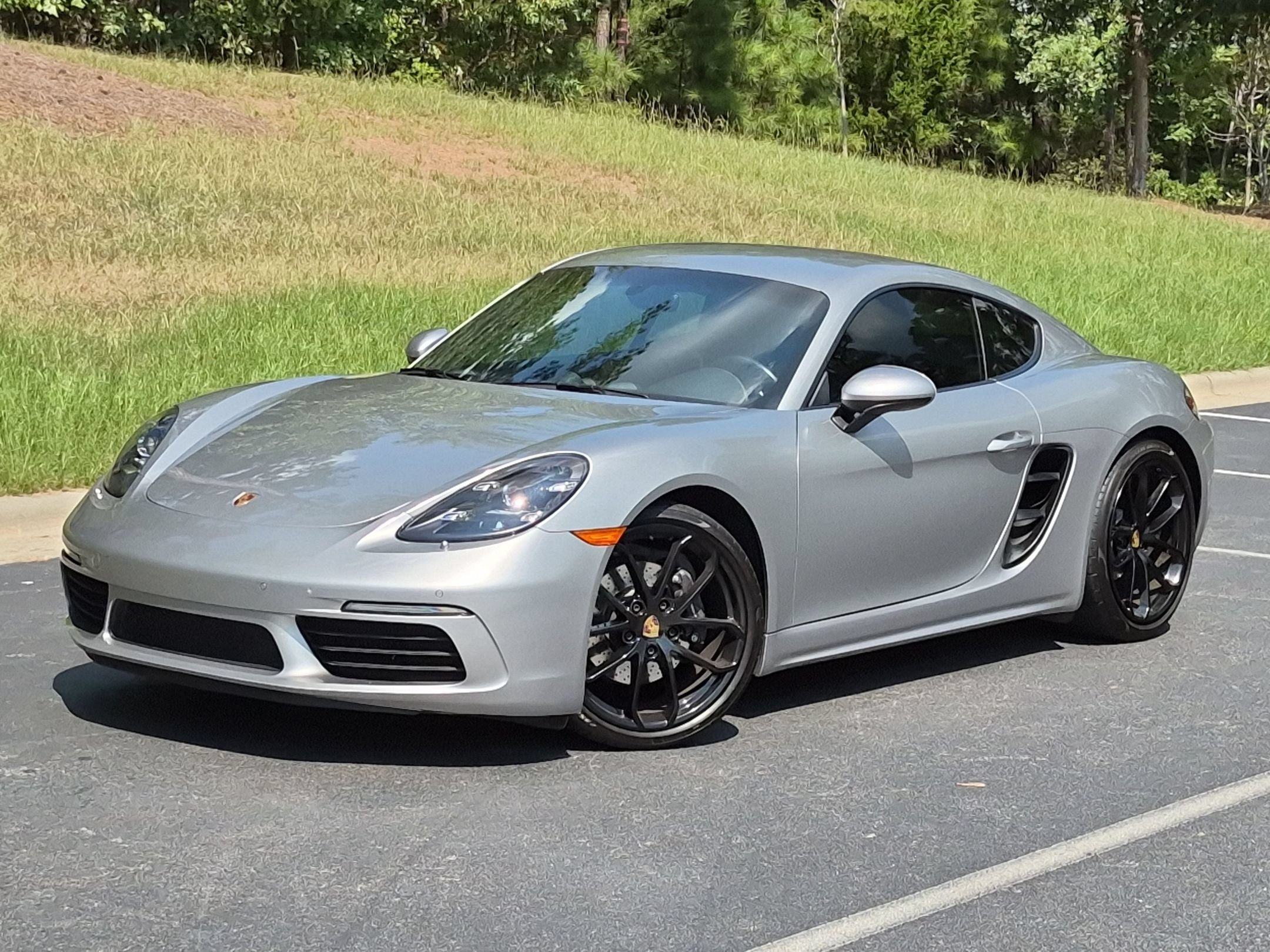 Certified 2024 Porsche 718 Cayman RWD image 1