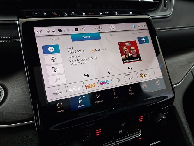 Used 2023 Jeep Grand Cherokee L Limited image 18