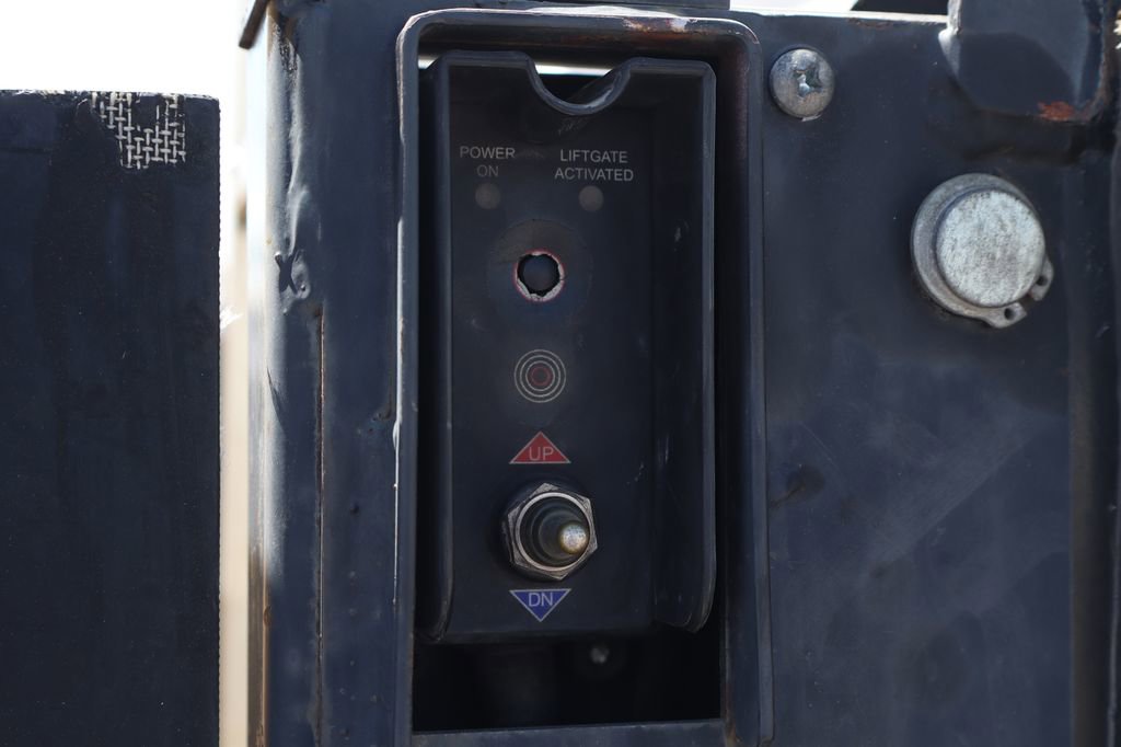 Used 2018 Mercedes-Benz Sprinter 3500 image 11