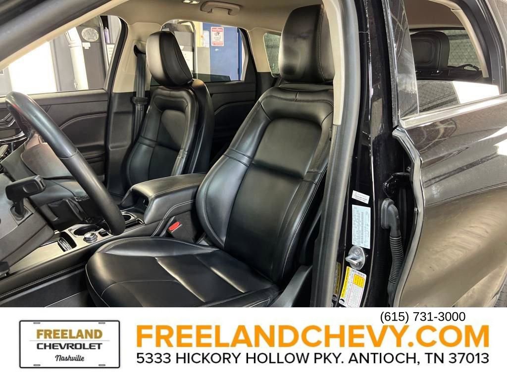 Used 2023 Lincoln Corsair AWD image 22