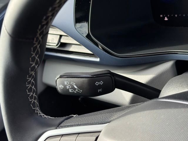 Used 2023 Volkswagen Taos SE image 27