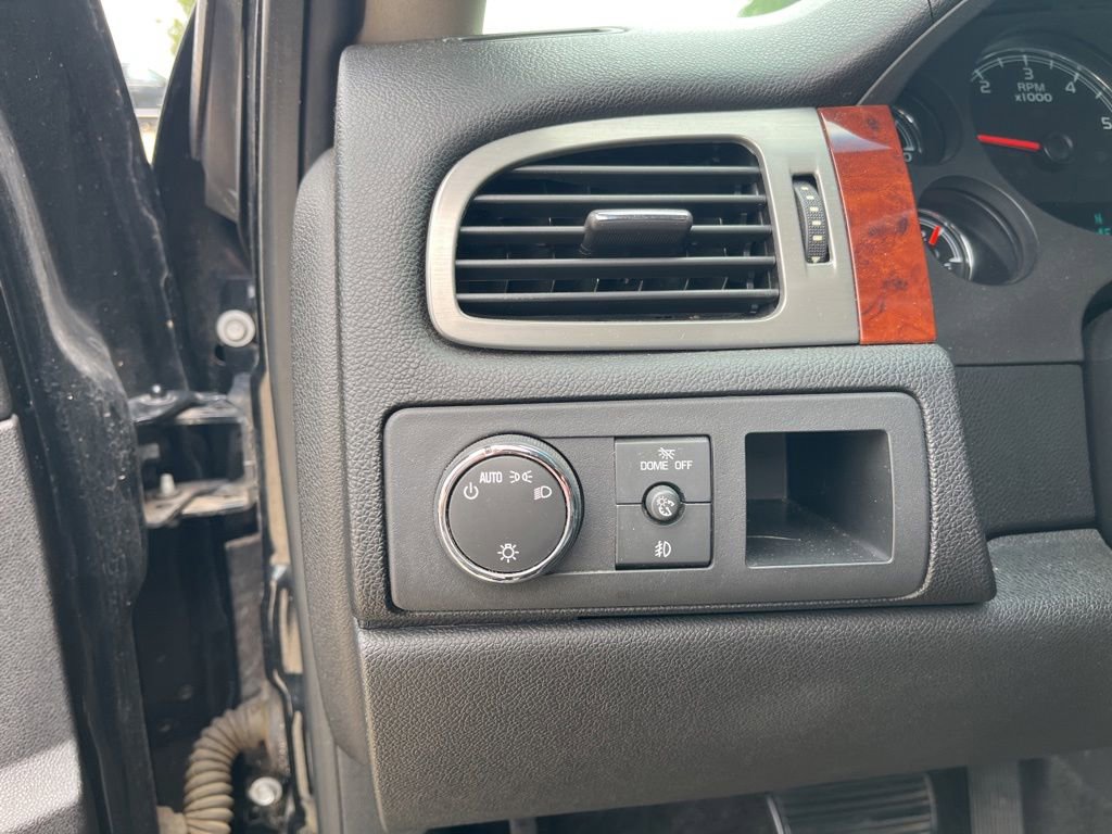 Used 2012 Chevrolet Tahoe LT w/ Texas Edition RWD image 12
