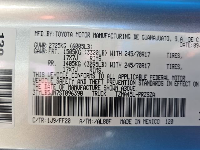 Used 2025 Toyota Tacoma SR5 image 33