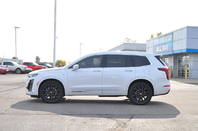 Used 2025 Cadillac XT6 Premium Luxury w/ LPO, Floor Liner Package AWD/4WD image 6